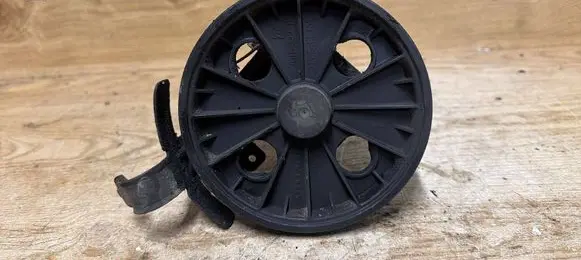 Volvo V70 Power steering pump 9485757