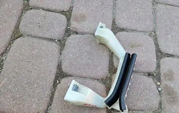 Opel Corsa F Rear door windshield rail 9823207280
