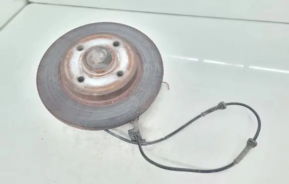 Citroen C4 I Picasso Rear wheel hub