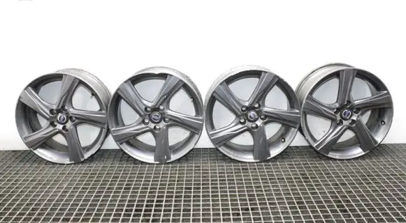 Volvo V40 R12 alloy rim 31347131
