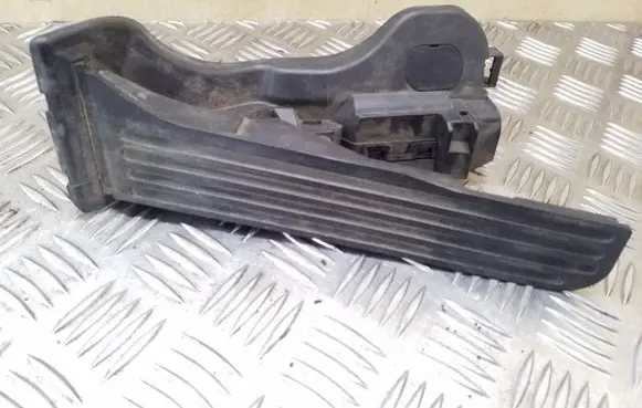 Volkswagen Golf V Accelerator throttle pedal 1K1721503