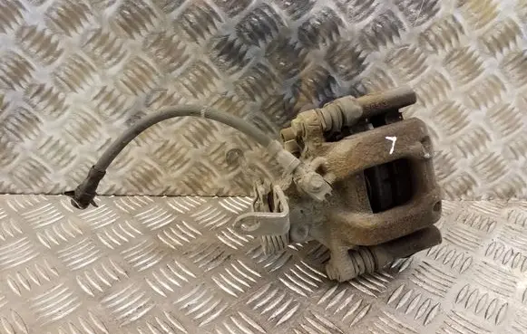 Volkswagen Jetta VI Rear brake caliper W084703450