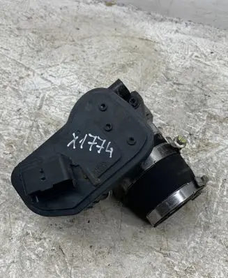 Opel Astra L Throttle body valve 9842936880