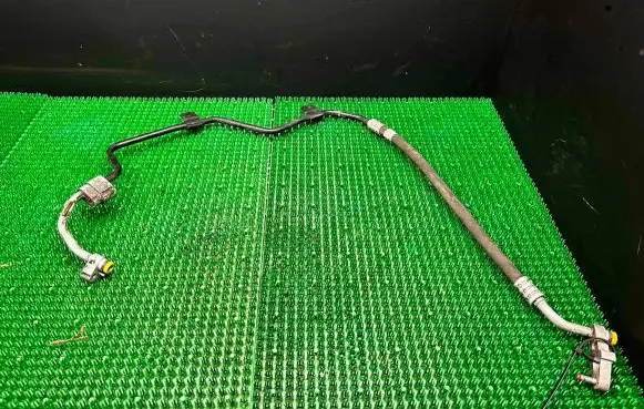 Volkswagen Crafter Air conditioning (A/C) pipe/hose 2E0820721B
