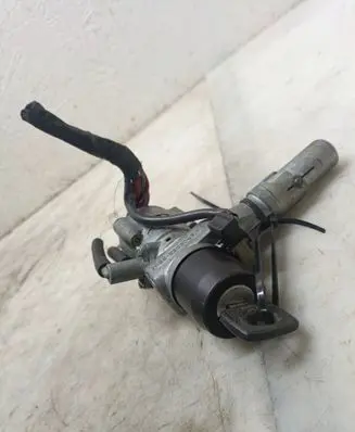 Mercedes-Benz W123 Ignition lock 0105450928 0160S 0004600284