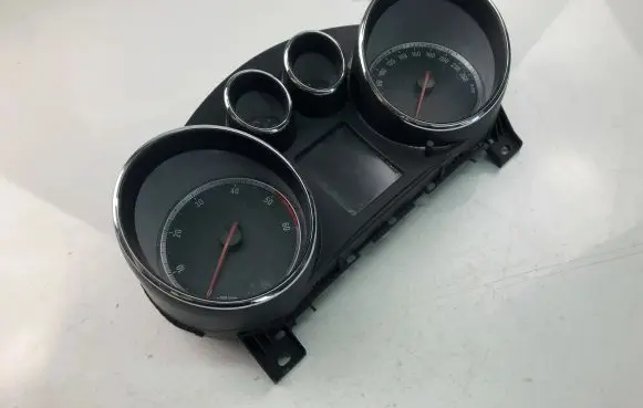 Opel Insignia A Speedometer (instrument cluster) 22783076