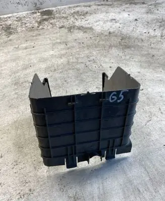 Battery bracket