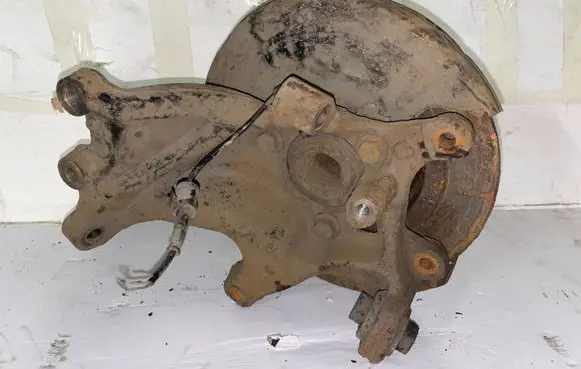 Rear wheel hub