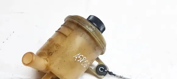 Mazda MPV Power steering fluid tank/reservoir