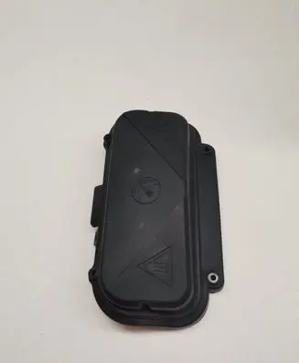 BMW 7 F01 F02 F03 F04 Fuse box cover 7555170