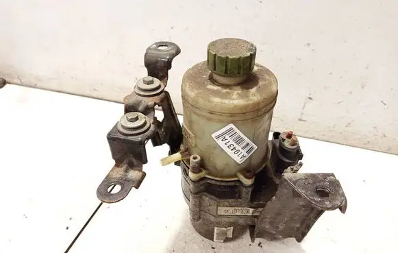Skoda Fabia Mk1 (6Y) Power steering pump 6q0423155ad