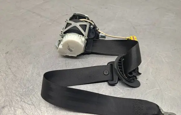 Volkswagen PASSAT B6 Front seatbelt 3C1857705F 33046823