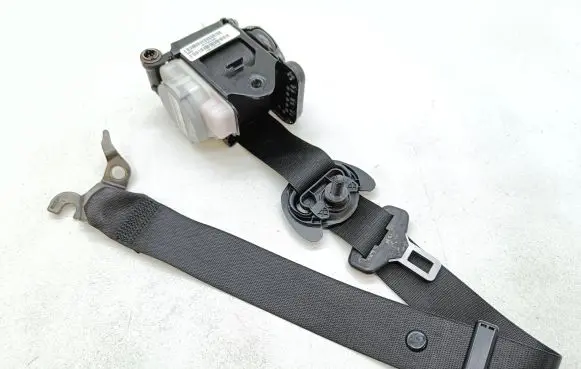 BMW X3 F25 Front seatbelt S2725843605 7258436