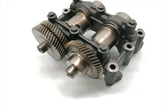 Nissan Qashqai Oil pump balance shaft 8200488527