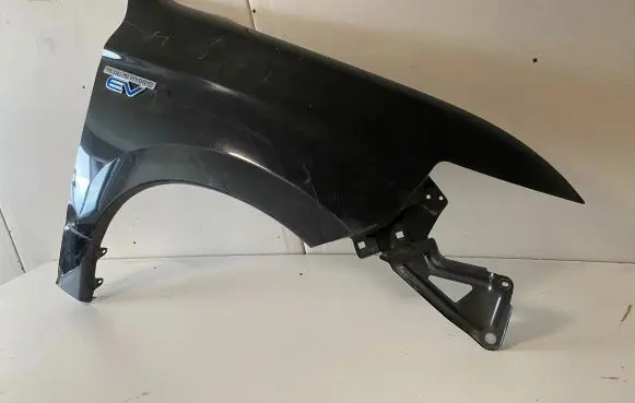 Mitsubishi Outlander Fender