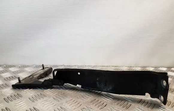 Audi A5 Sportback 8TA Fender mounting bracket 8T0821136A