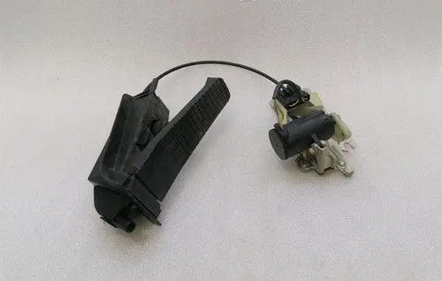Porsche 911 996 Accelerator throttle pedal 99642302001