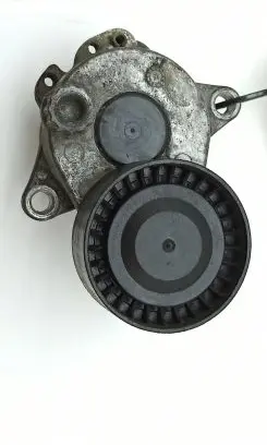 Mercedes-Benz E W212 Alternator belt tensioner AISI9CU3