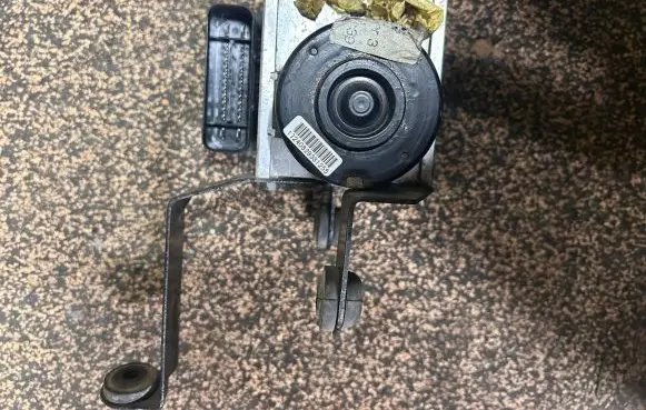 Ford Focus C-MAX ABS Pump 3M512M110JA