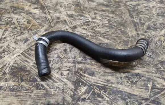 Jaguar XK8 - XKR Engine coolant pipe/hose