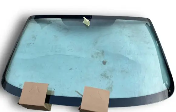 Peugeot Partner Front windscreen/windshield window 9809825680