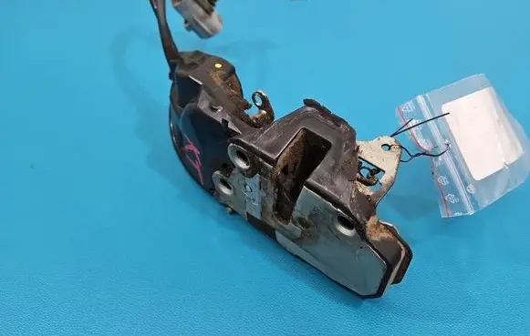 Toyota RAV 4 (XA10) Tailgate/trunk/boot lock/catch/latch IMPRK1563860
