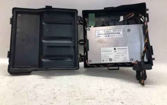Audi A4 S4 B8 8K Bluetooth control unit module 8T0862335E 8T0862335F