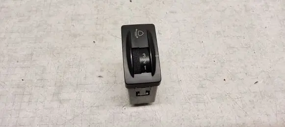 Hyundai Sonata Headlight level height control switch 3410017M01