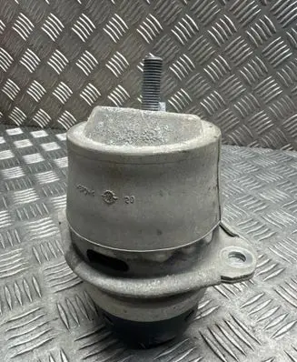 Audi Q7 4L Engine mount bracket 7L8199131F 310513938