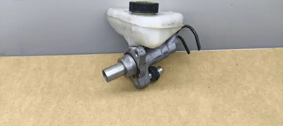 Mercedes-Benz S W221 Master brake cylinder A2214300002