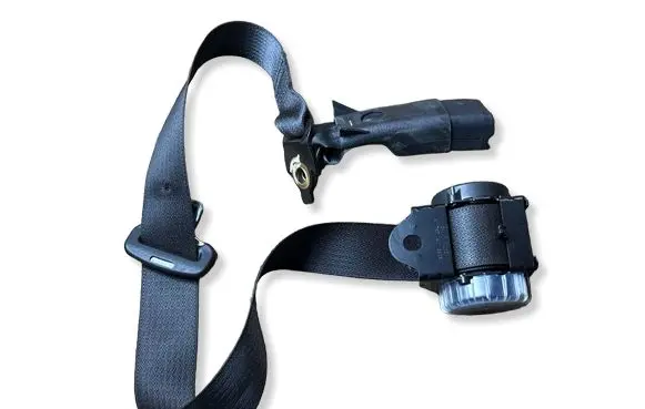 Dodge Charger Rear seatbelt 911737