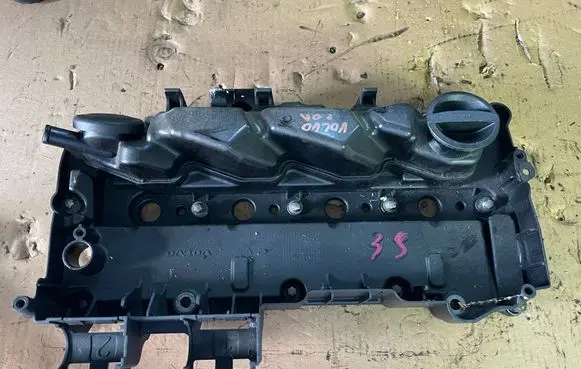 Volvo S60 Rocker cam cover 31401505