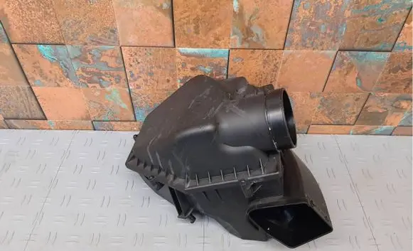 BMW X6 G06 Air filter box 7643301 13717643301