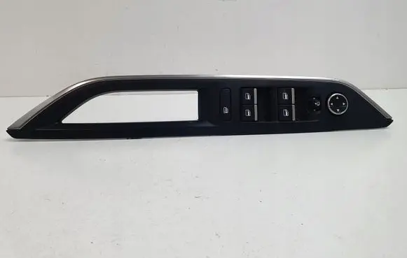 Peugeot Partner III Central console control unit 9810513877