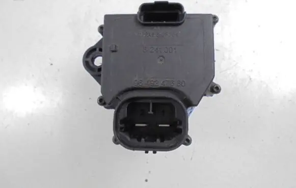 Peugeot 307 CC Fan control module 9649247680