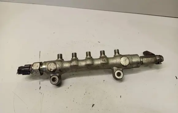 Subaru Forester SH Fuel main line pipe