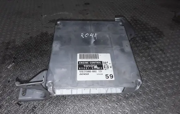 Toyota Avensis T250 Engine control unit/module 8966205690