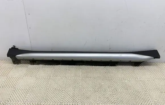 BMW X1 F48 F49 Front sill (body part) 7332327