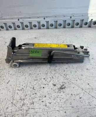 Audi A6 S6 C5 4B Lift Jack 4F0011031