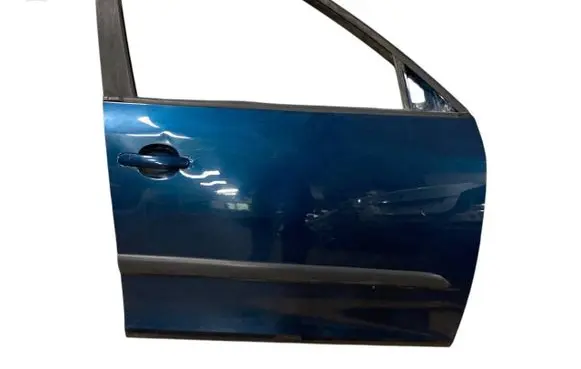 Skoda Fabia Mk2 (5J) Front door 5J6831312 5J0121BC