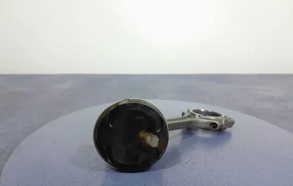 Piston