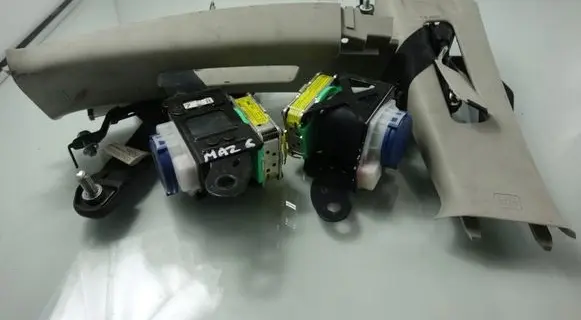 Mazda 6 Front seatbelt