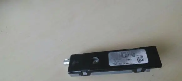 Mercedes-Benz E AMG W212 Aerial antenna amplifier A2128201789 FM2