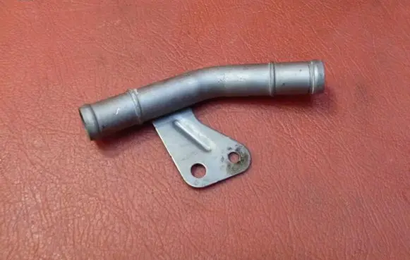 Nissan Navara D23 Engine coolant pipe/hose