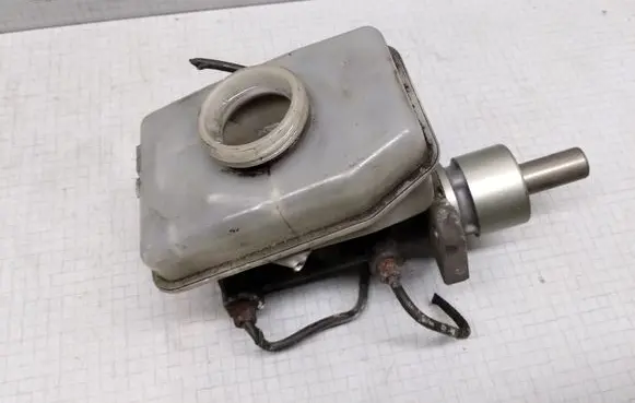 Opel Vectra B Master brake cylinder DELPHI5676