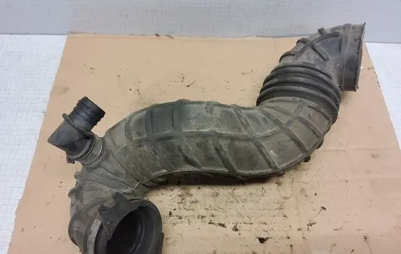 Audi A6 S6 C4 4A Air intake hose/pipe 4A0145747