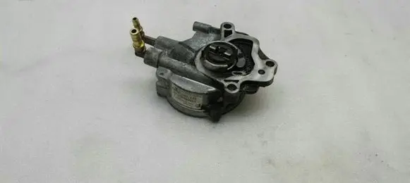 Jaguar XJ X351 Vacuum pump C2C40321