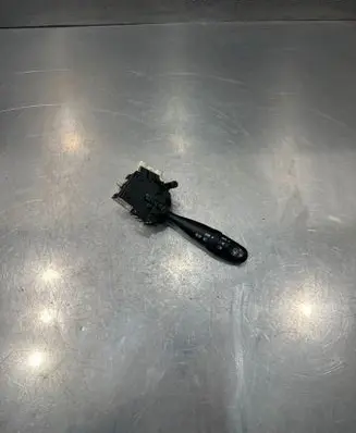 Suzuki Swift I Indicator stalk 1737444