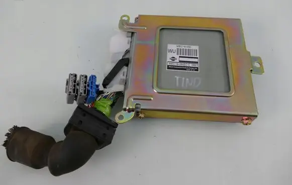 Nissan Almera Tino Engine control unit/module MEC19050