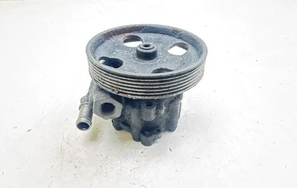 Peugeot 406 Power steering pump 9640830580